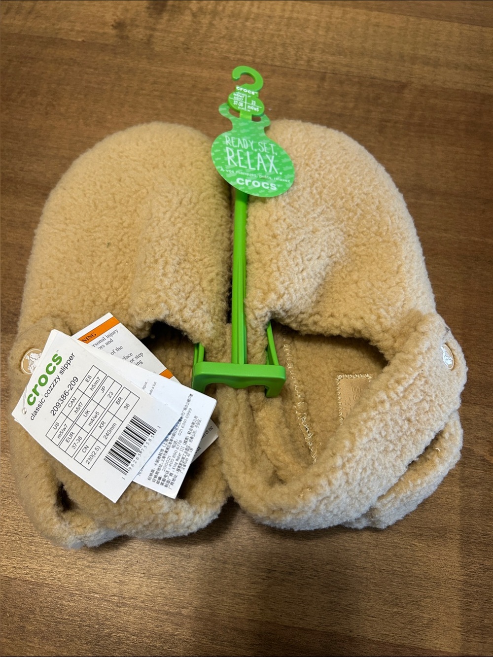 CROCS Cozy Fuzz Lined Slip-On Slippers - Beige Size M5 W7